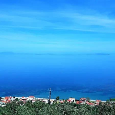 בית נופש Mountain House With Breathtaking Sea View