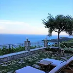 Mountain House With Breathtaking Sea View Prázdninový dům Poros (Kefalonia)