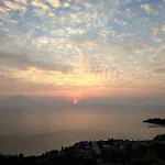 Prázdninový dům Mountain House With Breathtaking Sea View *