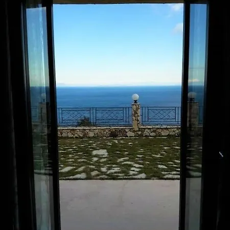 Mountain House With Breathtaking Sea View *