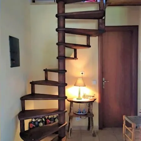 Hébergement de vacances Mountain House With Breathtaking Sea View