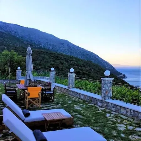 Hébergement de vacances Mountain House With Breathtaking Sea View Poros (Kefalonia)
