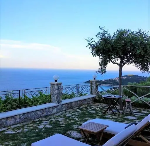 Mountain House With Breathtaking Sea View Nyaraló Pórosz